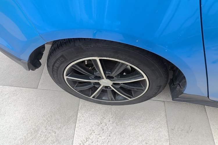 Used Geely Auto Emgrand 2017 Hatchback RS Million Edition 1.5L CVT Upward Version Right Rear Wheel Hub