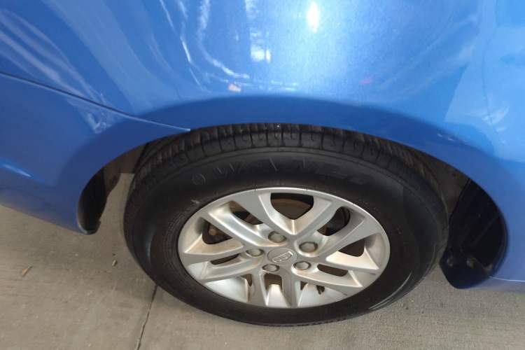 Used Geely Auto Emgrand 2017 Sedan Million Edition 1.5L CVT Luxury Model Right Rear Wheel Hub