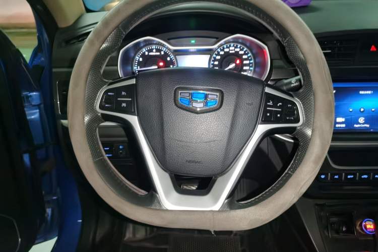 Used Geely Auto Emgrand 2017 Sedan Million Edition 1.5L CVT Upward Version Steering Wheel