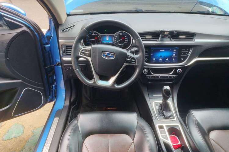 Used Geely Auto Emgrand 2017 Hatchback RS Million Edition 1.5L CVT Upward Version Steering Wheel