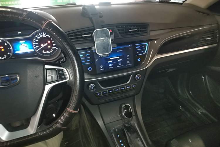 Used Geely Auto Emgrand 2017 Hatchback RS Million Edition 1.5L CVT Upward Version Audio And AC Panel