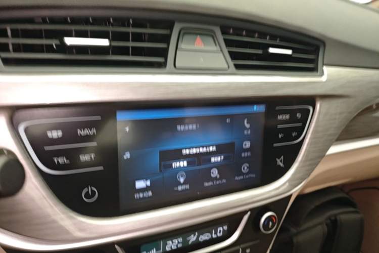 Used Geely Auto Emgrand 2017 Sedan Million Edition 1.5L Manual Luxury Model Audio And AC Panel