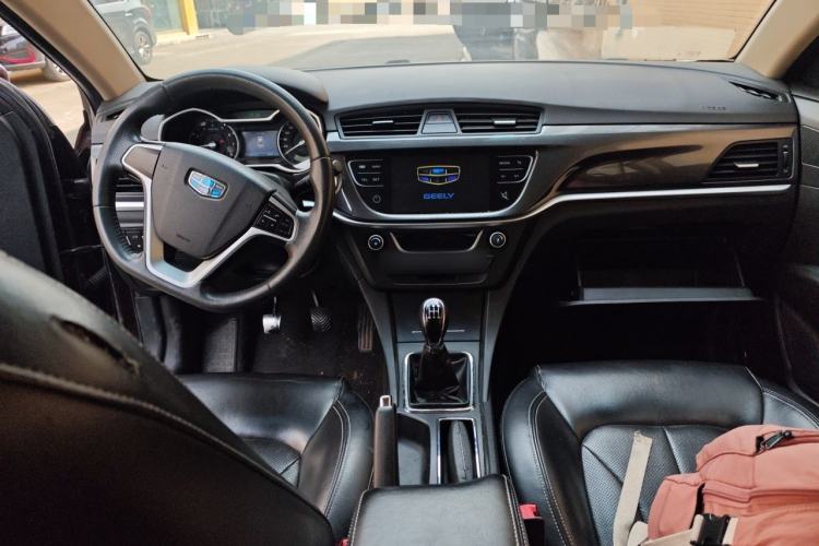 Used Geely Auto Emgrand 2017 Sedan Million Edition 1.5L Manual - Upward Version Center Console