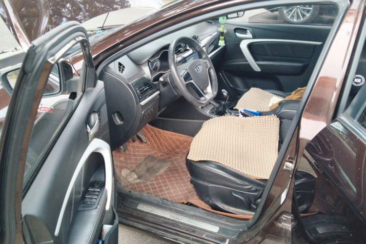 Used Geely Auto Emgrand 2017 Sedan Million Edition 1.5L Manual - Upward Version Driver Seat