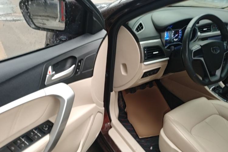Used Geely Auto Emgrand 2017 Sedan Million Edition 1.5L Manual Luxury Model Driver Seat