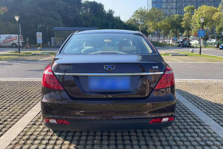 Used Geely Auto Emgrand 2017 Sedan Million Edition 1.5L Manual Luxury Model Exterior 4