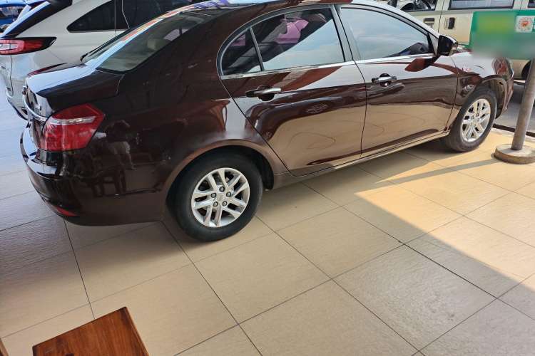 Used Geely Auto Emgrand 2017 Sedan Million Edition 1.5L Manual Luxury Model Exterior 4