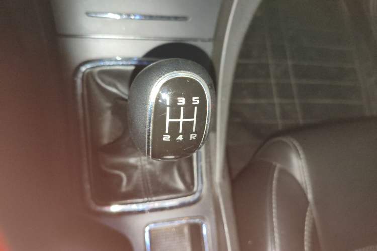 Used Geely Auto Emgrand 2017 Sedan Million Edition 1.5L Manual - Upward Version Gear Lever