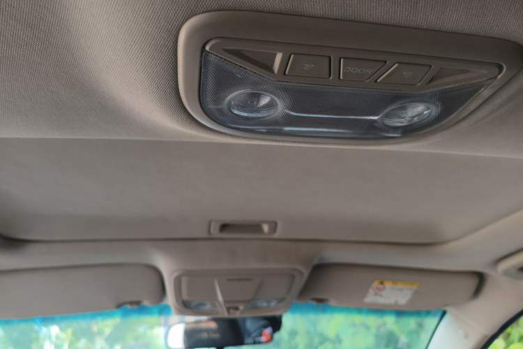 Used Geely Auto Emgrand 2017 Sedan Million Edition 1.5L Manual - Upward Version Headliner