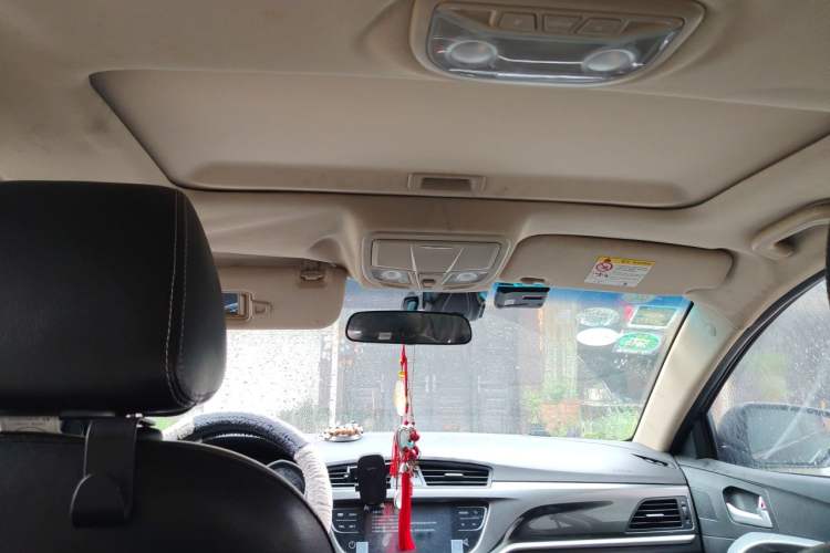 Used Geely Auto Emgrand 2017 Sedan Million Edition 1.5L Manual Upward Connect Version Headliner