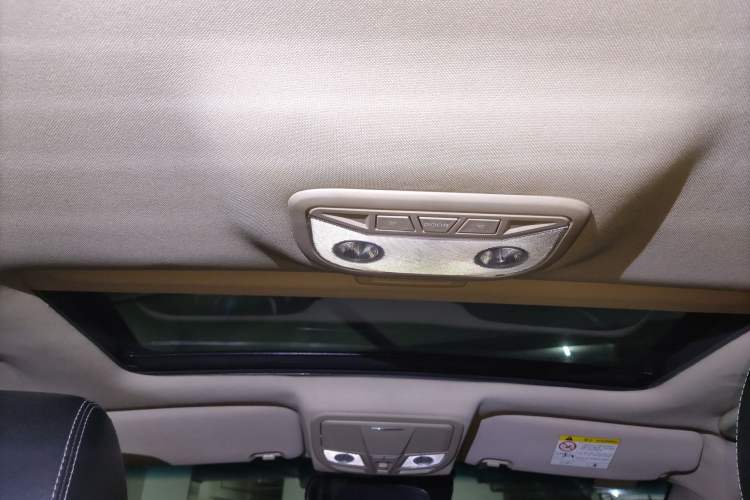 Used Geely Auto Emgrand 2017 Sedan Million Edition 1.5L Manual - Upward Version Headliner