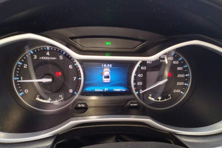 Used Geely Auto Emgrand 2017 Sedan Million Edition 1.5L CVT Upward Connectivity Version Instrument Cluster