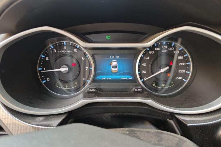 Used Geely Auto Emgrand 2017 Sedan Million Edition 1.5L Manual - Upward Version Instrument Cluster