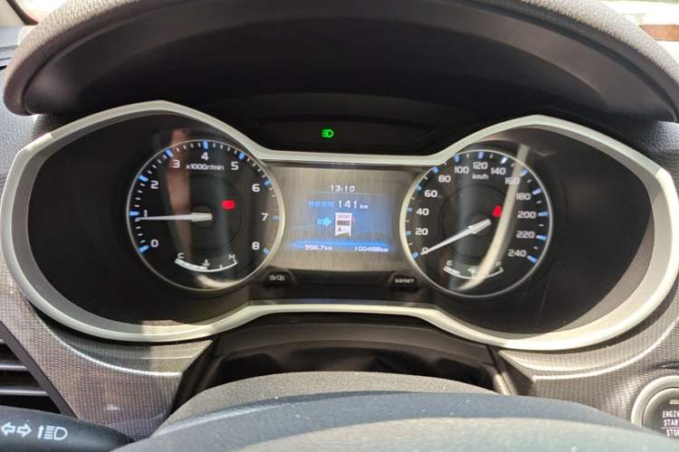 Used Geely Auto Emgrand 2017 Sedan Million Edition 1.5L Manual Upward Connect Version Instrument Cluster