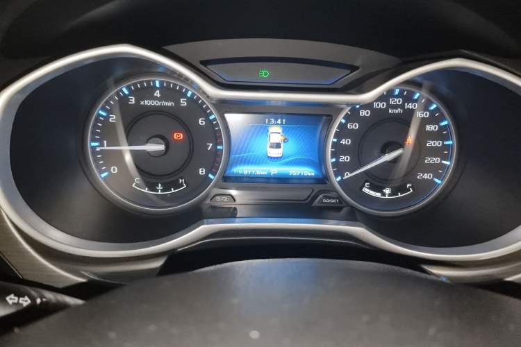 Used Geely Auto Emgrand 2017 Sedan Million Edition 1.5L CVT Luxury Model Instrument Cluster