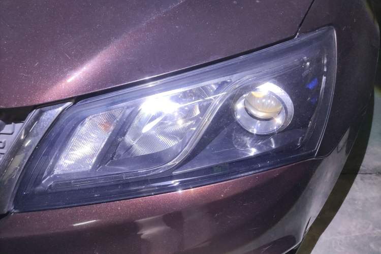 Used Geely Auto Emgrand 2017 Sedan Million Edition 1.5L Manual - Upward Version Left Front Headlight
