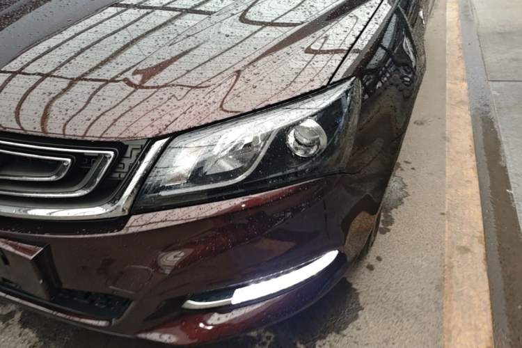Used Geely Auto Emgrand 2017 Sedan Million Edition 1.5L Manual Luxury Model Left Front Headlight