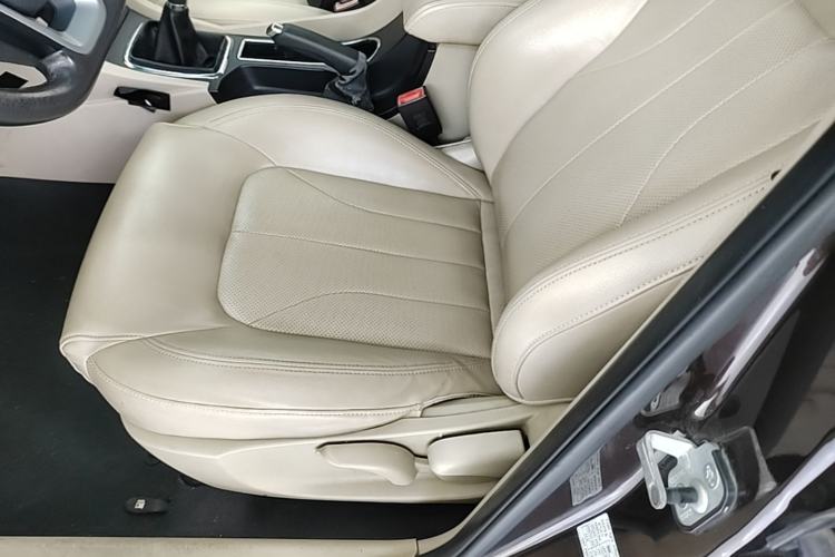 Used Geely Auto Emgrand 2017 Sedan Million Edition 1.5L Manual Luxury Model Left Front Seat