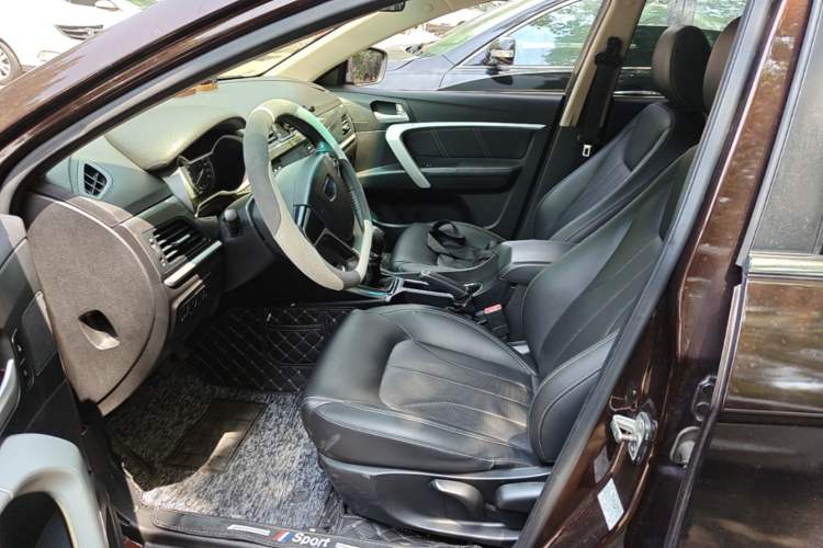 Used Geely Auto Emgrand 2017 Sedan Million Edition 1.5L Manual Upward Connect Version Left Front Seat