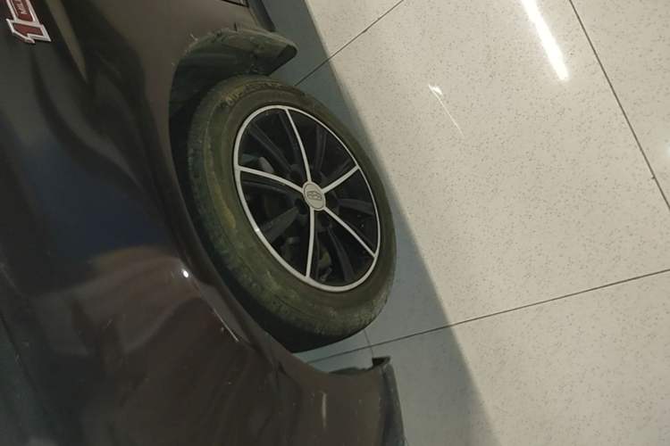 Used Geely Auto Emgrand 2017 Hatchback RS Million Edition 1.5L CVT Upward Version Left Front Wheel Hub