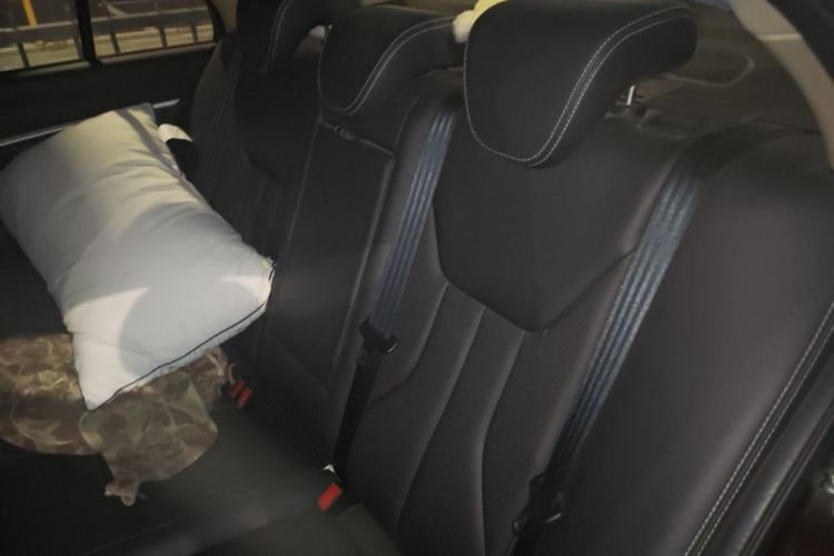 Used Geely Auto Emgrand 2017 Sedan Million Edition 1.5L CVT Upward Connectivity Version Left Rear Seat