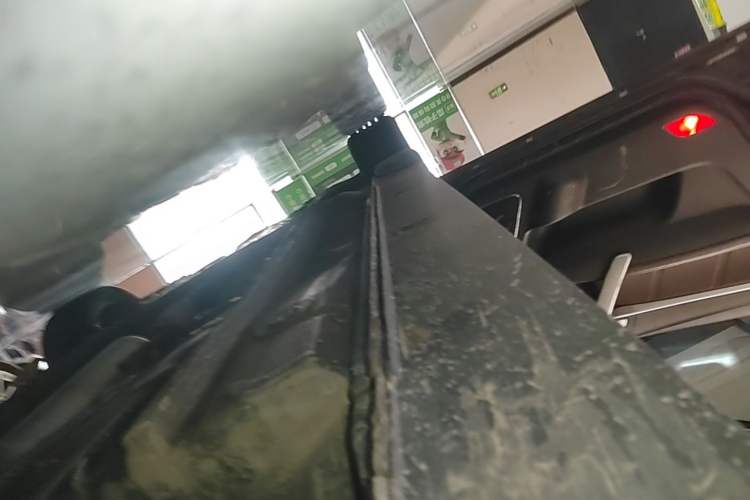 Used Geely Auto Emgrand 2017 Hatchback RS Million Edition 1.5L CVT Upward Version Left Side Sill