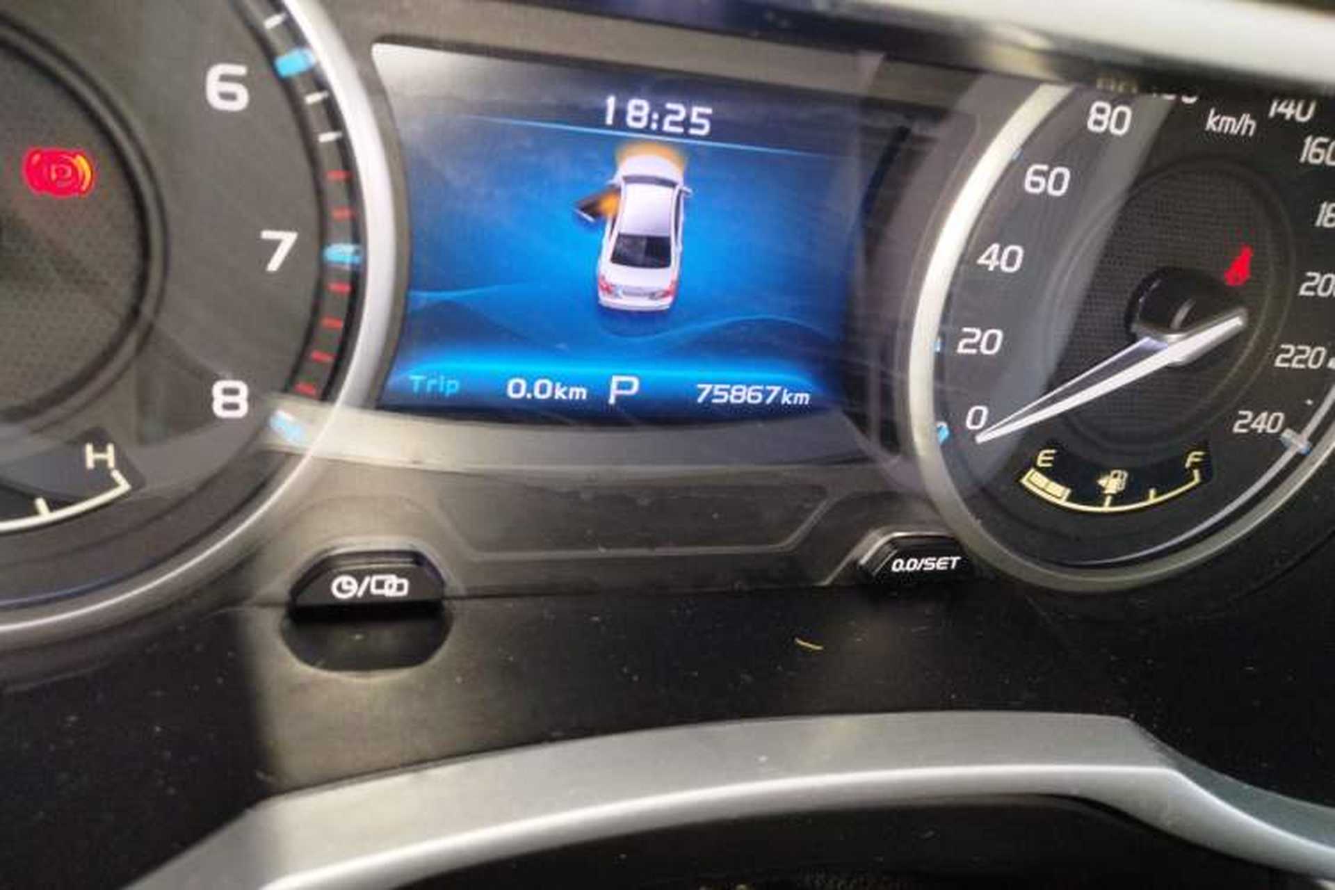 Used Geely Auto Emgrand 2017 Sedan Million Edition 1.5L CVT Upward Connectivity Version Odometer Close Up