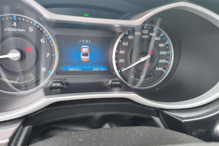 Used Geely Auto Emgrand 2017 Sedan Million Edition 1.5L Manual - Upward Version Odometer Close Up