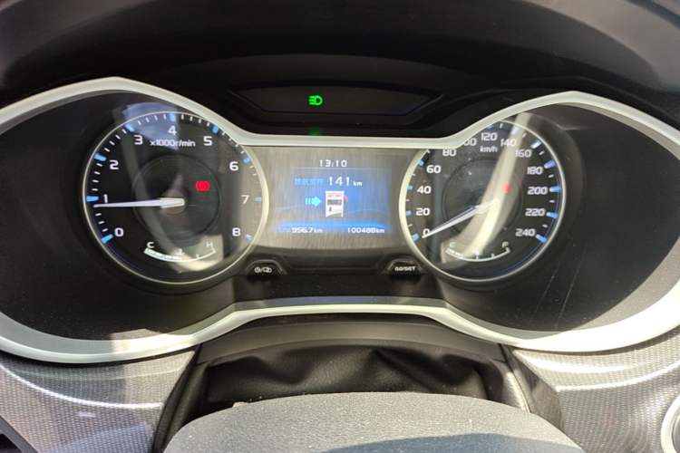 Used Geely Auto Emgrand 2017 Sedan Million Edition 1.5L Manual Upward Connect Version Odometer Close Up
