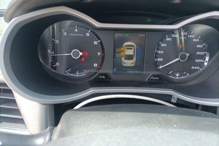 Used Geely Auto Emgrand 2017 Sedan Million Edition 1.3T CVT Upward Version Odometer Close Up
