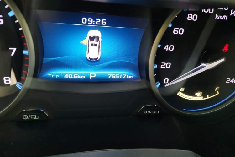 Used Geely Auto Emgrand 2017 Hatchback RS Million Edition 1.5L CVT Upward Version Odometer Close Up