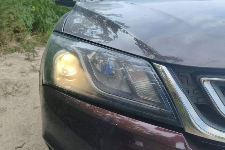 Used Geely Auto Emgrand 2017 Sedan Million Edition 1.5L Manual - Upward Version Right Front Headlight