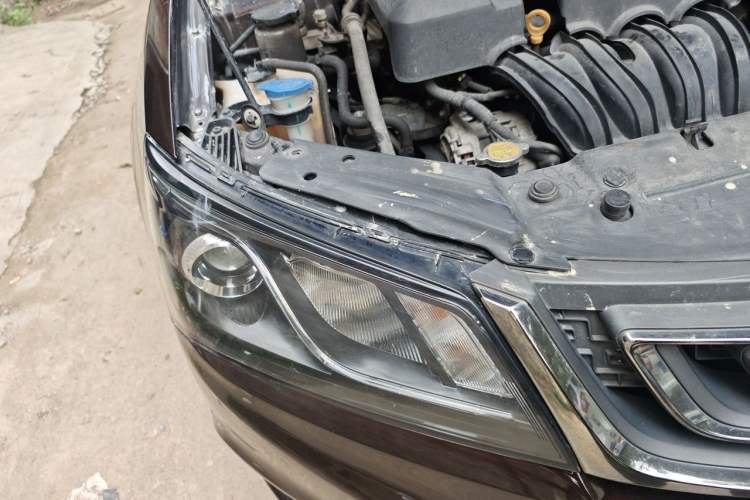 Used Geely Auto Emgrand 2017 Sedan Million Edition 1.5L CVT Upward Version Right Front Headlight