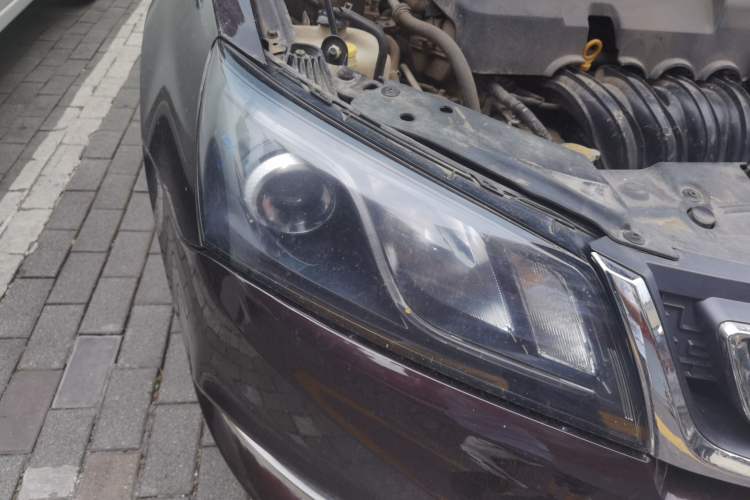 Used Geely Auto Emgrand 2017 Sedan Million Edition 1.5L Manual - Upward Version Right Front Headlight