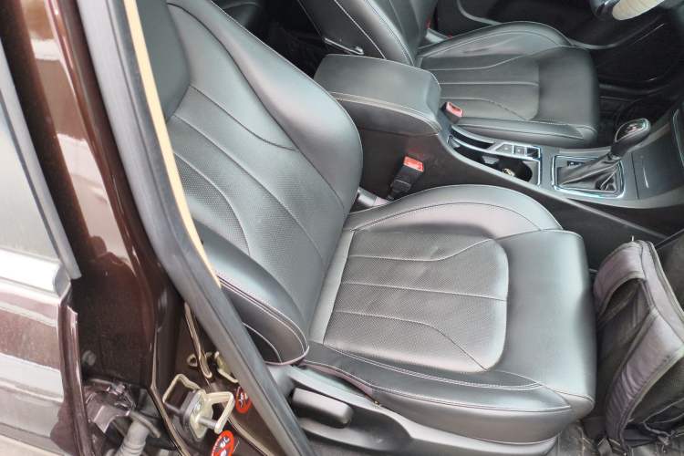 Used Geely Auto Emgrand 2017 Sedan Million Edition 1.5L CVT Upward Connectivity Version Right Front Seat