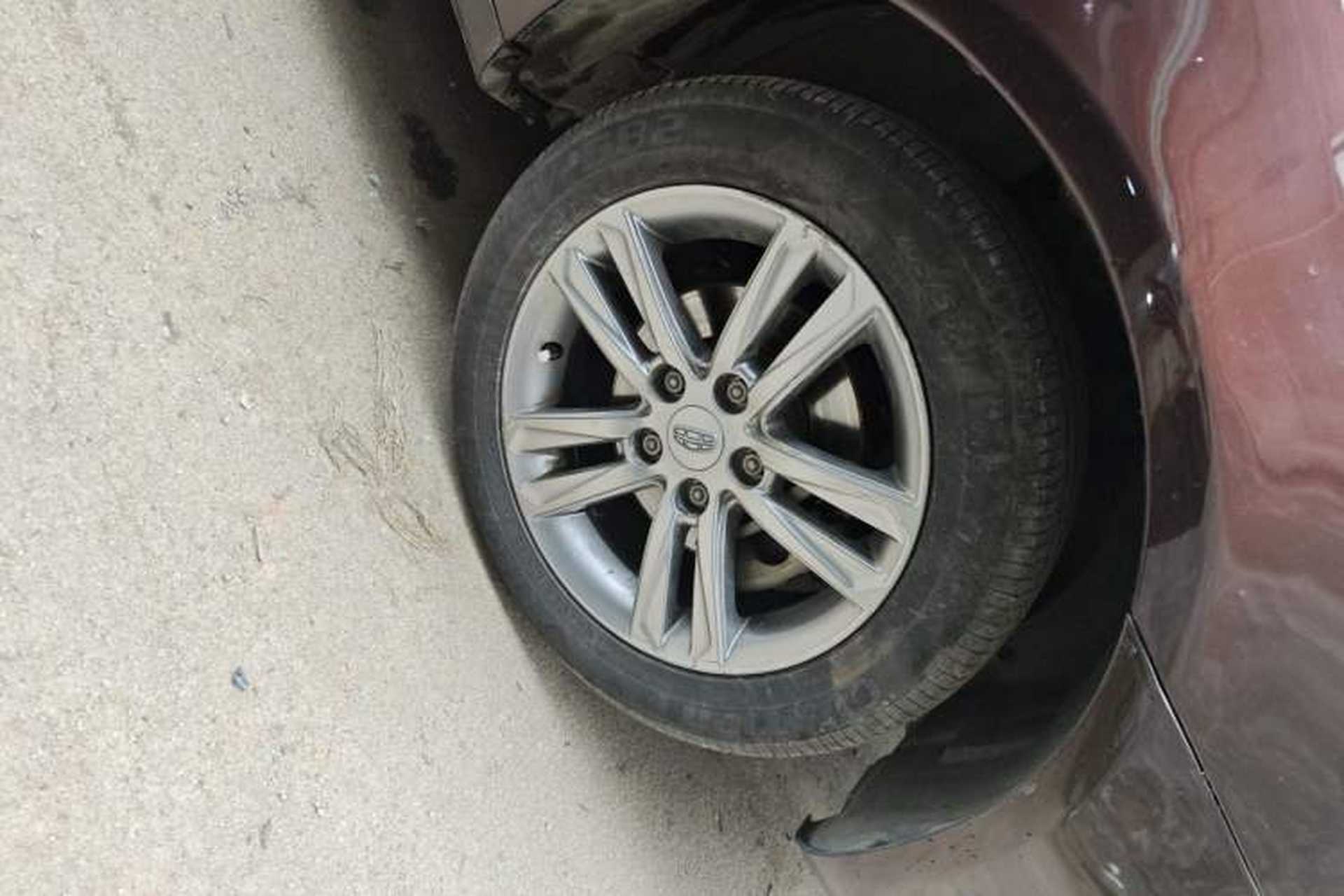 Used Geely Auto Emgrand 2017 Sedan Million Edition 1.5L CVT Upward Version Right Front Wheel Hub