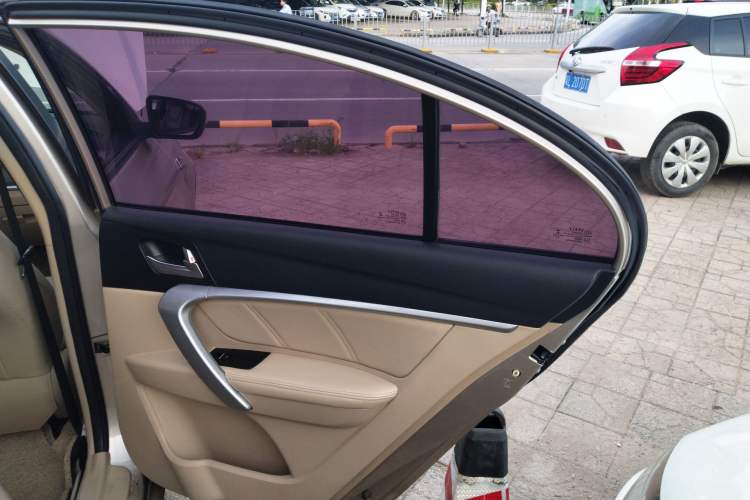 Used Geely Auto Emgrand 2017 Sedan Million Edition 1.5L CVT Upward Connectivity Version Right Rear Door Interior