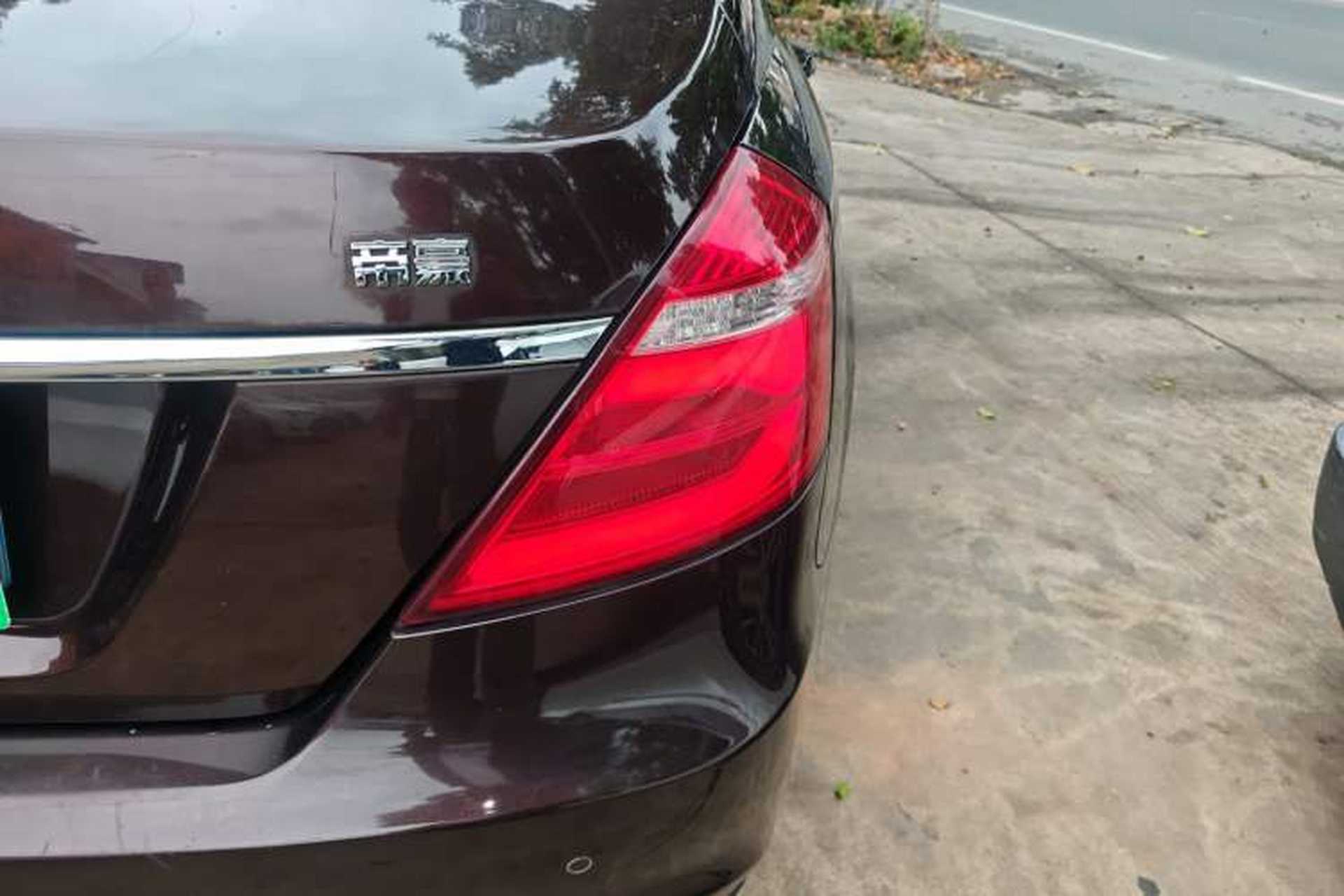 Used Geely Auto Emgrand 2017 Sedan Million Edition 1.5L CVT Luxury Model Right Rear Taillight