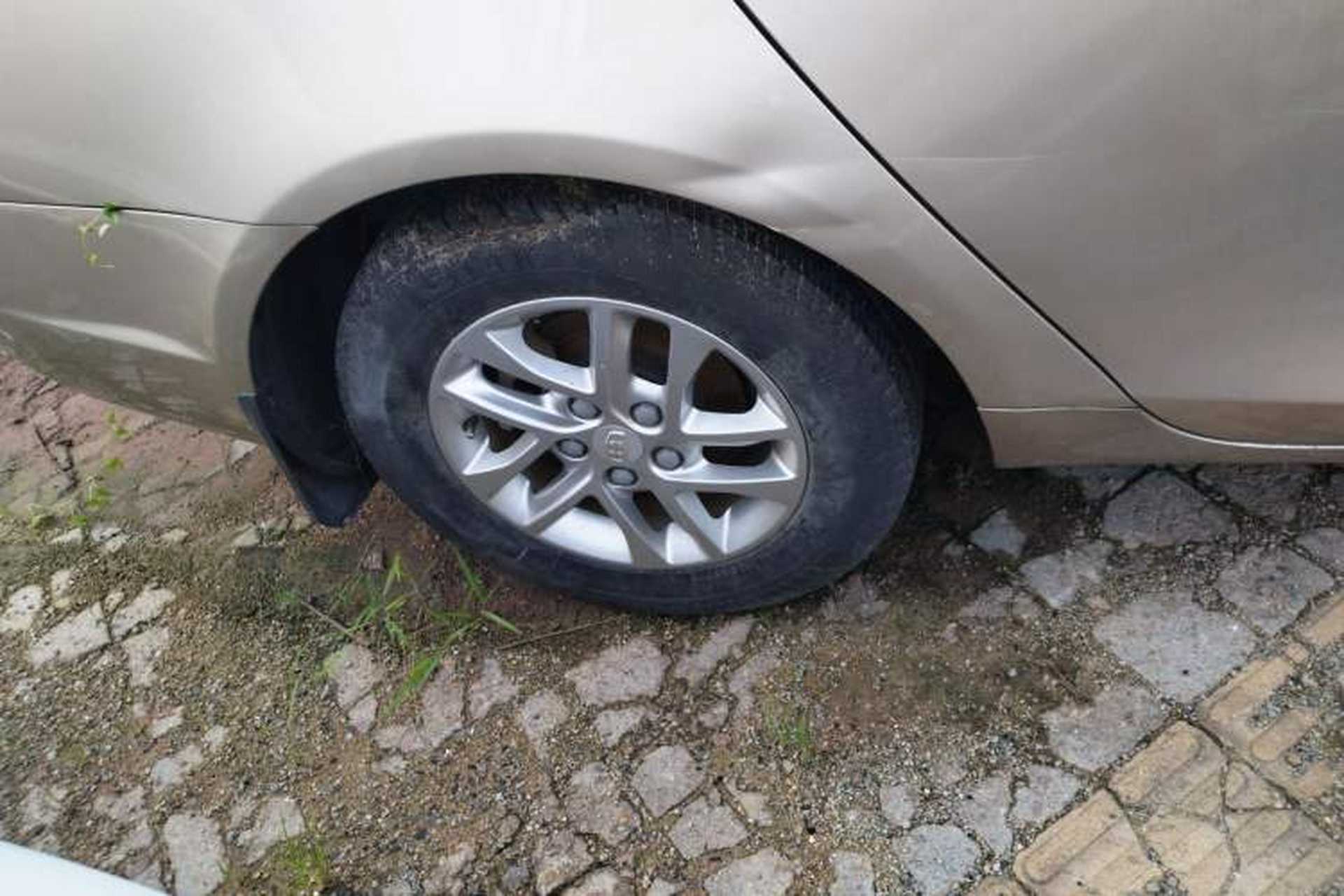 Used Geely Auto Emgrand 2017 Sedan Million Edition 1.5L CVT Upward Connectivity Version Right Rear Wheel Hub
