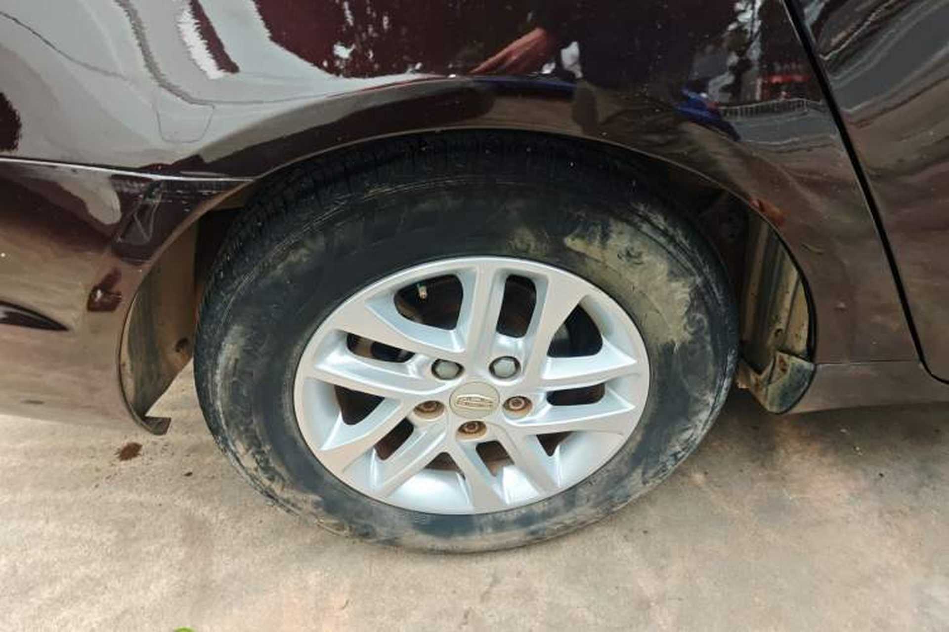 Used Geely Auto Emgrand 2017 Sedan Million Edition 1.5L CVT Luxury Model Right Rear Wheel Hub