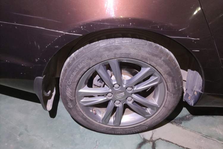 Used Geely Auto Emgrand 2017 Sedan Million Edition 1.5L Manual - Upward Version Right Rear Wheel Hub
