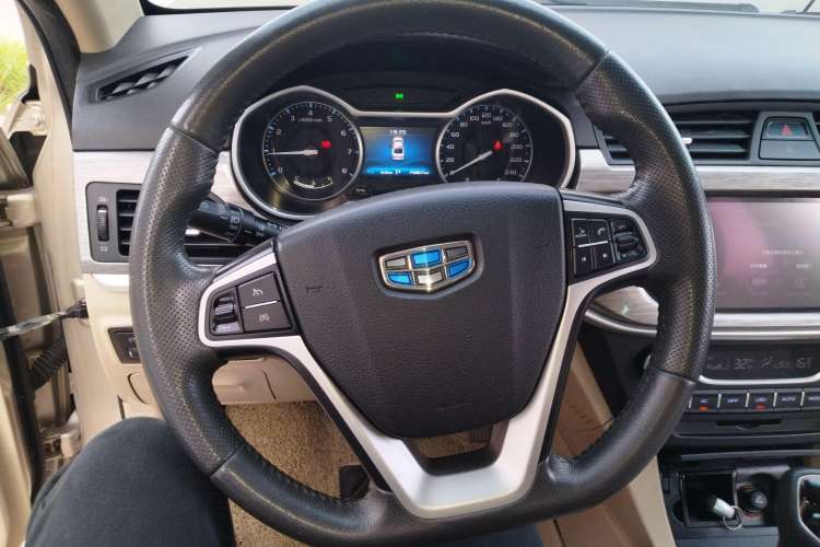 Used Geely Auto Emgrand 2017 Sedan Million Edition 1.5L CVT Upward Connectivity Version Steering Wheel