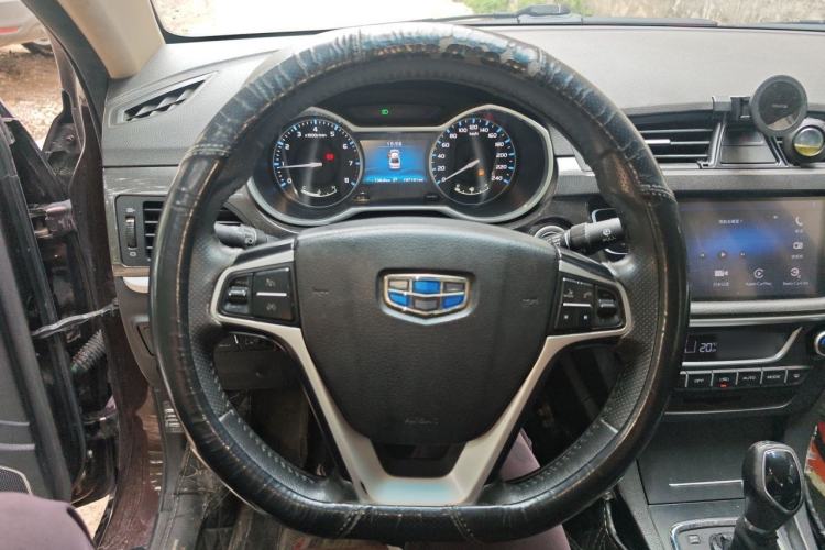 Used Geely Auto Emgrand 2017 Sedan Million Edition 1.5L CVT Upward Version Steering Wheel