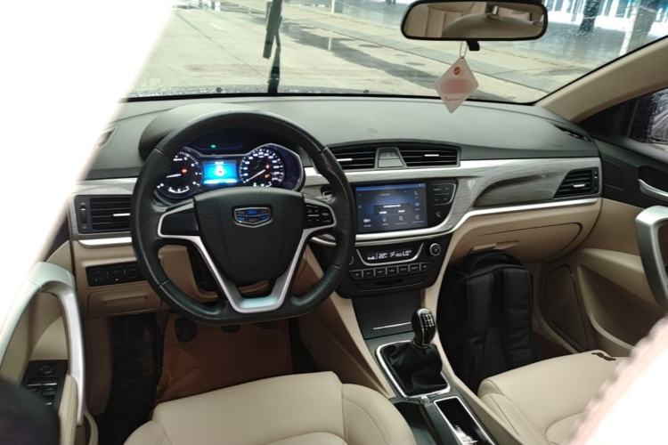Used Geely Auto Emgrand 2017 Sedan Million Edition 1.5L Manual Luxury Model Steering Wheel
