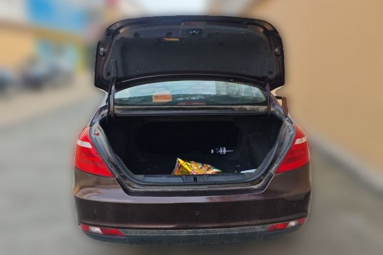 Used Geely Auto Emgrand 2017 Sedan Million Edition 1.5L Manual - Upward Version Trunk