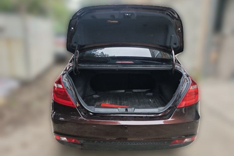 Used Geely Auto Emgrand 2017 Sedan Million Edition 1.5L CVT Upward Version Trunk
