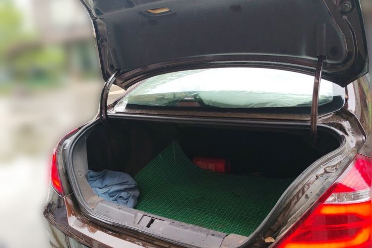 Used Geely Auto Emgrand 2017 Sedan Million Edition 1.5L Manual Upward Connect Version Trunk