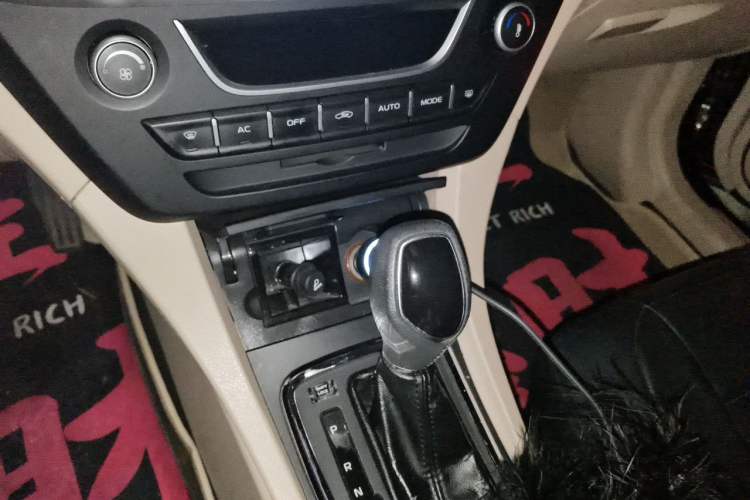 Used Geely Auto Emgrand 2017 Sedan Million Edition 1.5L CVT Luxury Model Vehicle Key