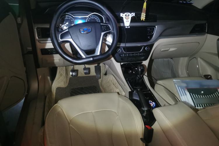 Used Geely Auto Emgrand 2017 Sedan Million Edition 1.5L Manual Luxury Model Center Console