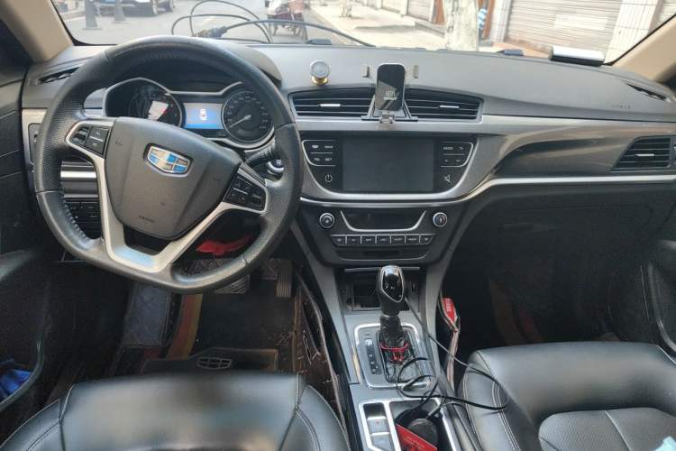 Used Geely Auto Emgrand 2017 Sedan Million Edition 1.5L CVT Upward Connectivity Version Center Console